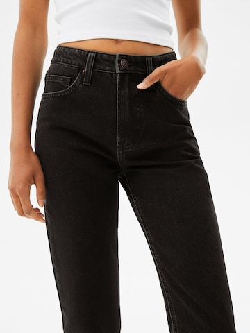 Bershka Regular Jeans in Schwarz