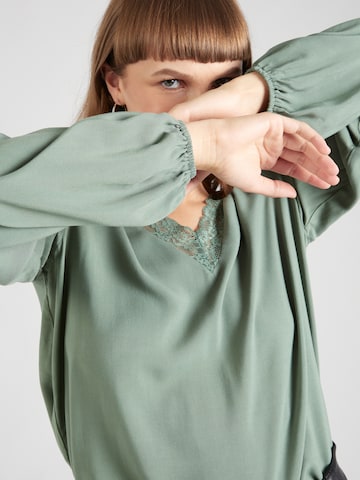 VERO MODA - Blusa 'LILOU' en verde