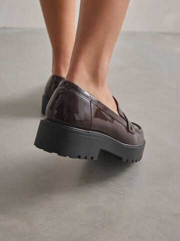 Next - Zapatillas en marrón