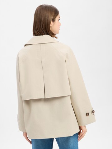 Barbour Between-season jacket ' Maisy Showerproof ' in Beige