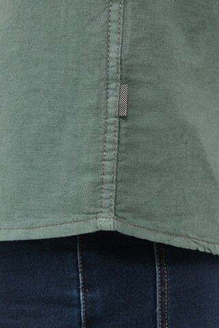 Coupe regular Chemise !Solid en vert