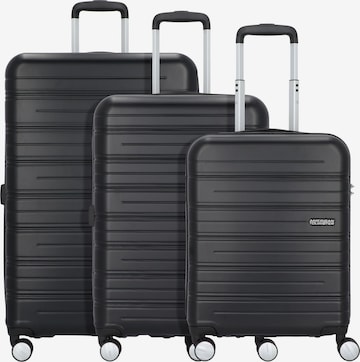 Set di valigie di American Tourister in nero: frontale