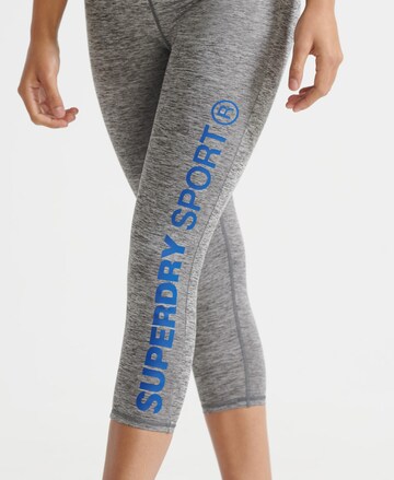 Superdry Skinny Sporthose in Grau