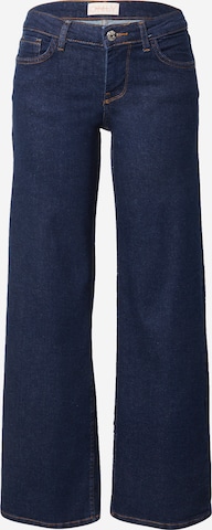 Jean 'ONLJudy' ONLY en bleu : devant