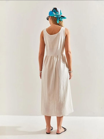 Bianco Lucci Dress in Beige