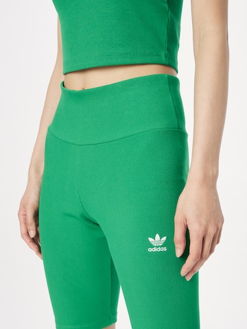 ADIDAS ORIGINALS Skinny Leggingsit 'Rib' värissä vihreä