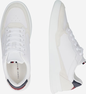 TOMMY HILFIGER - Sapatilhas baixas 'Colin' em branco