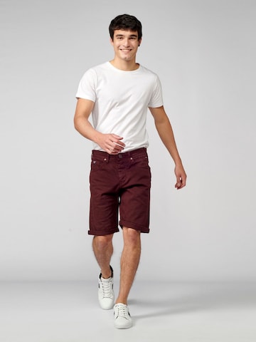 KOROSHI Regular Shorts in Rot