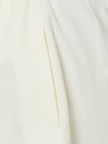 Marie Lund Skirt in White