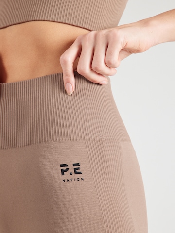 P.E Nation Skinny Παντελόνι φόρμας 'Restore Seamless 5' σε καφέ