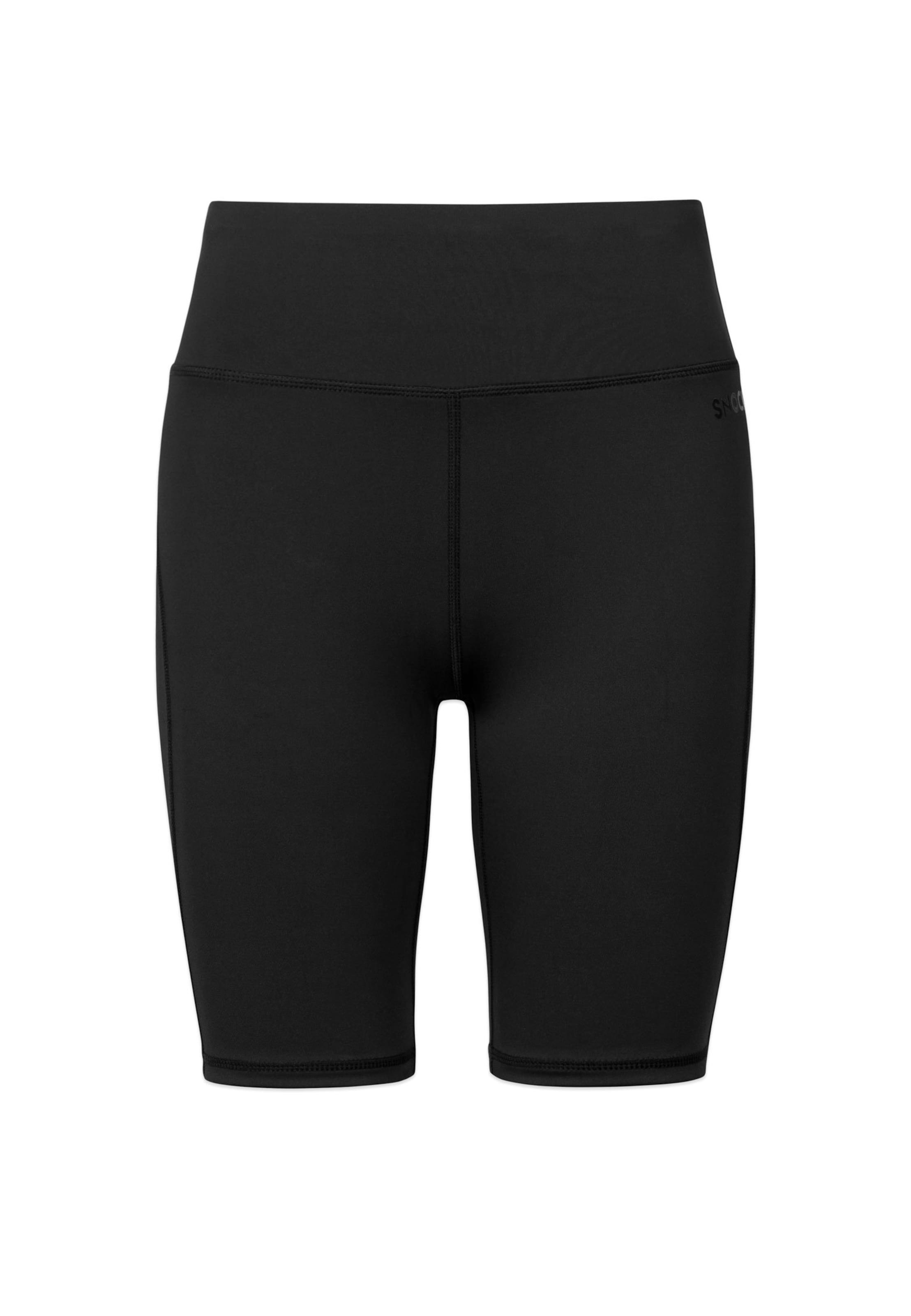 SNOCKS Skinny Shorts in Schwarz: Vorderseite