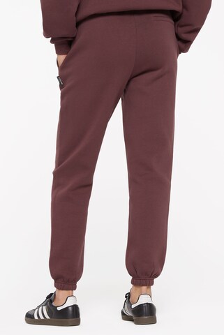 Harlem Soul Regular LE-ON Jogginghose Unisex in Rot