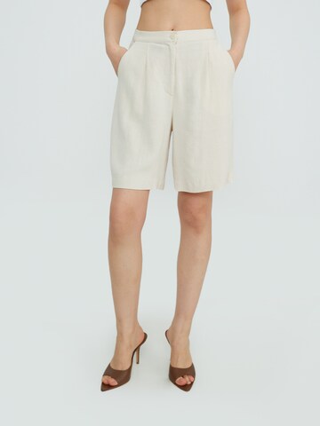 EDITED Regular Hosen 'Janna' in Beige: Vorderseite