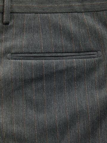 Regular Pantalon Next en gris