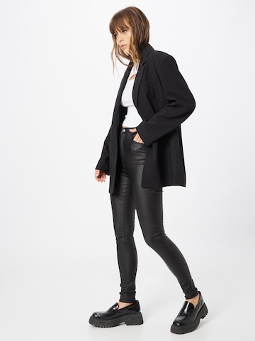 Skinny Pantalon 'Sandra' VERO MODA en noir