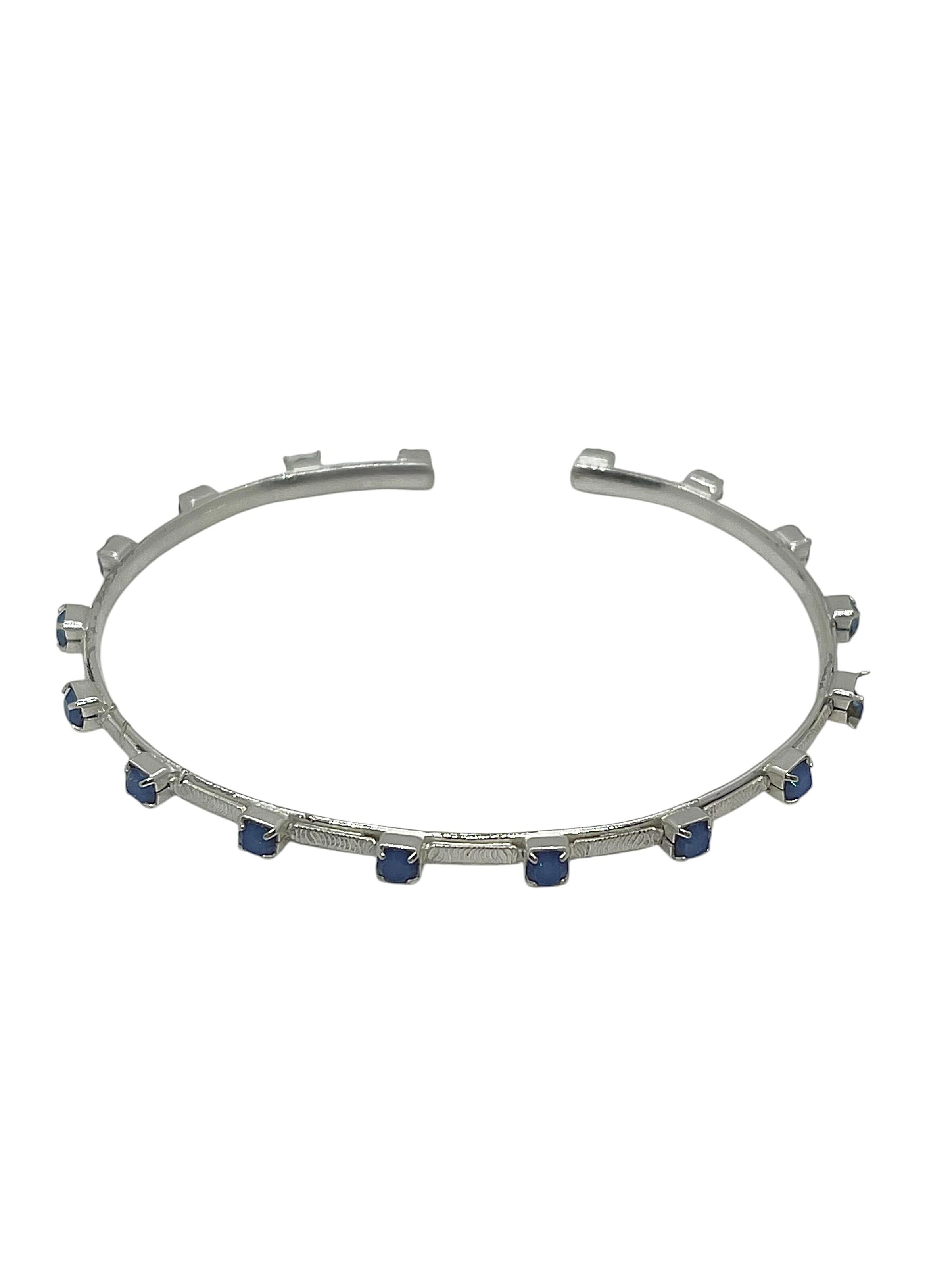 Bracelet 'Point bracelet in silver and Sw crystals in blue opal' Gloria Mago en argent : devant