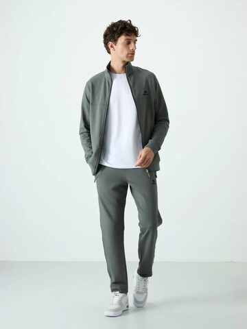Tommy Life - Fato de jogging em cinzento
