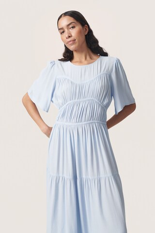 SOAKED IN LUXURY Kleid 'Brielle' in Blau