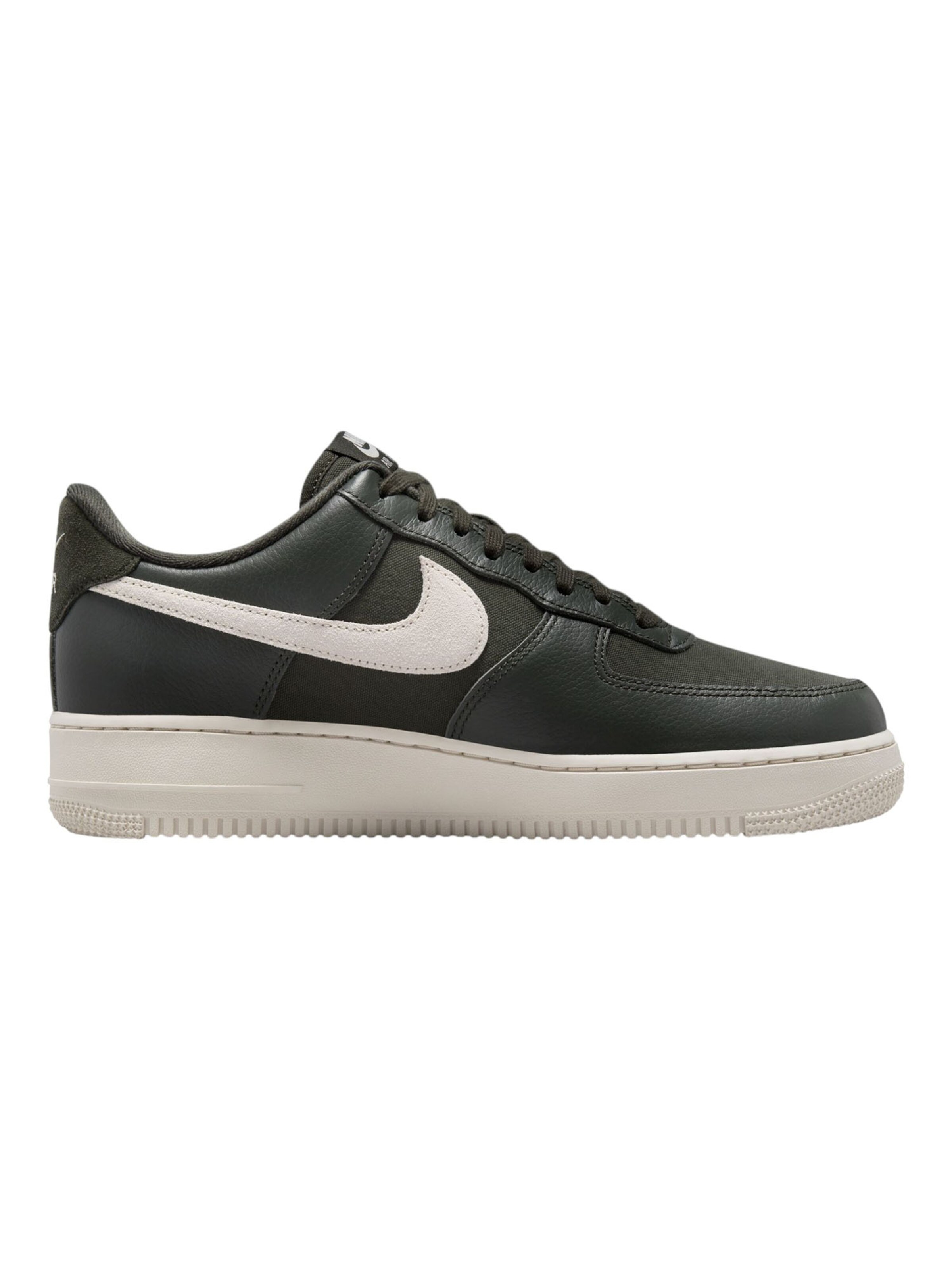 Baskets basses Nike Sportswear en mélange de couleurs