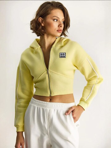 Bianco Lucci Sweat jacket in Yellow