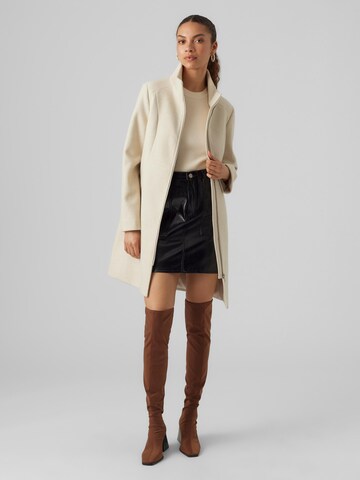 VERO MODA Between-Seasons Coat 'Boos' in Beige