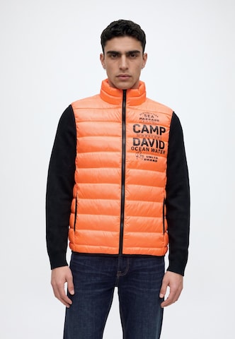 CAMP DAVID Vest in Orange: front