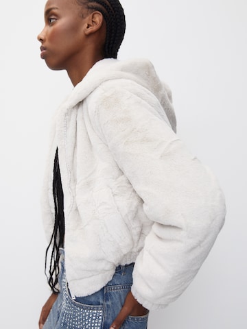 Pull&Bear Jacke in Beige