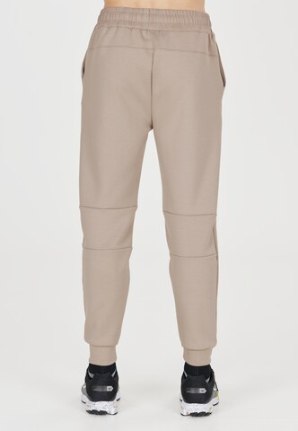 Virtus Tapered Sporthose 'Taro' in Braun