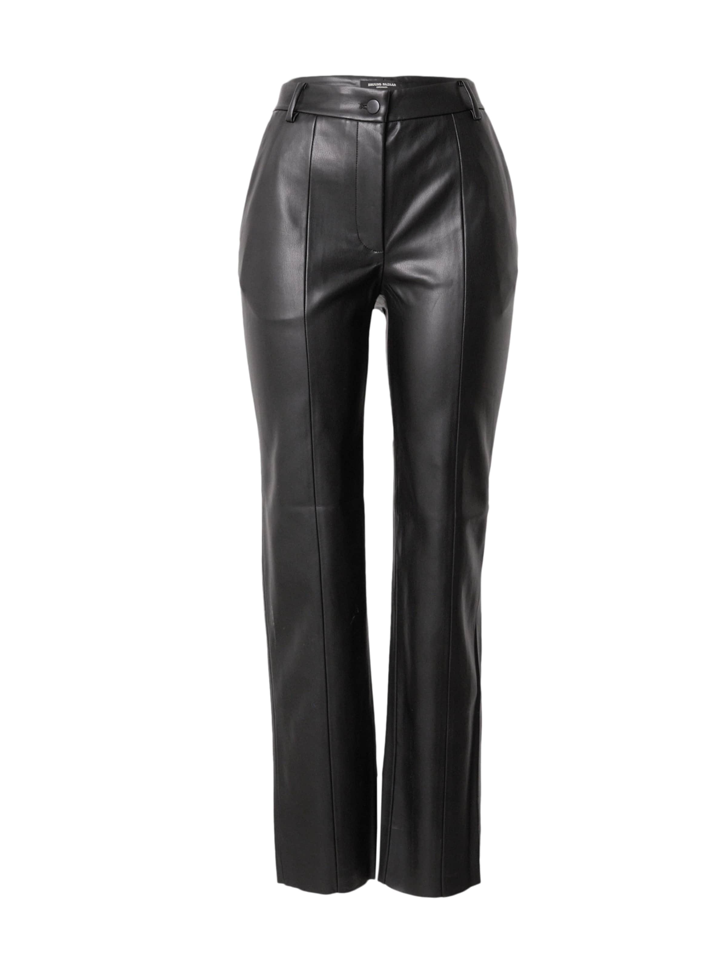BRUUNS BAZAAR Regular Pants in Black: front