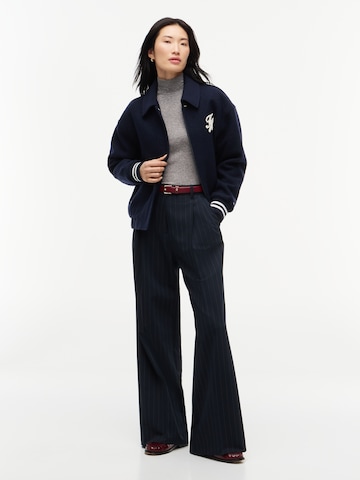 TOMMY HILFIGER - Camiseta en gris