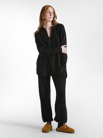 Pullover extra large di DEHA in nero