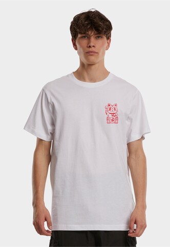 Tricou 'Good Luck Club Cat' de la Mister Tee pe alb
