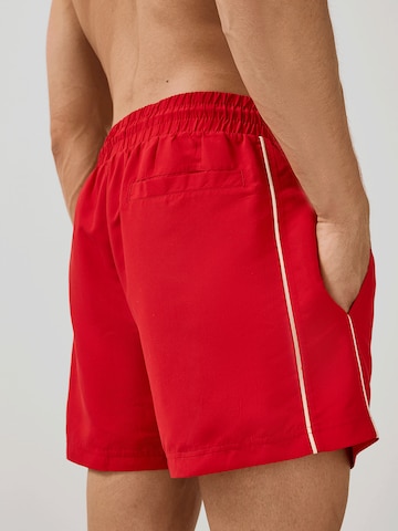 FC BAYERN MÜNCHEN Badehose Essentials in Rot