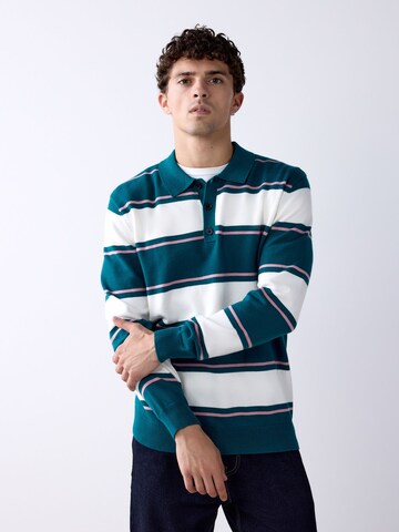 Next Sweater in Green: front
