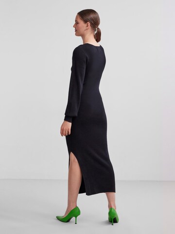 PIECES Πλεκτό φόρεμα 'DICTE' σε μαύρο
