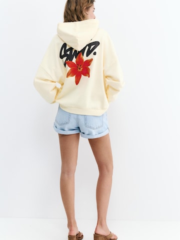 Pull&Bear Суичър 'STWD' в кафяво
