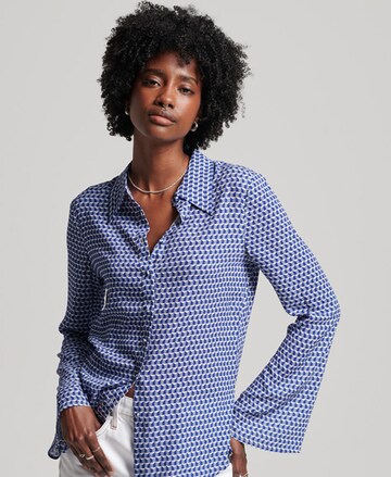 Superdry Blouse 'Studios Seventies' in Blauw: voorkant