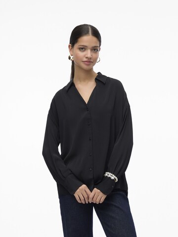 Chemisier 'GISELLE' VERO MODA en noir : devant