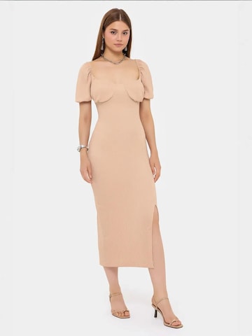 Abito da cocktail di Hiccup in beige: frontale