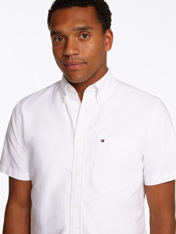 Regular fit Camicia 'HERITAGE' di TOMMY HILFIGER in bianco