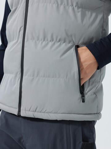 Youthup Vest in Grey