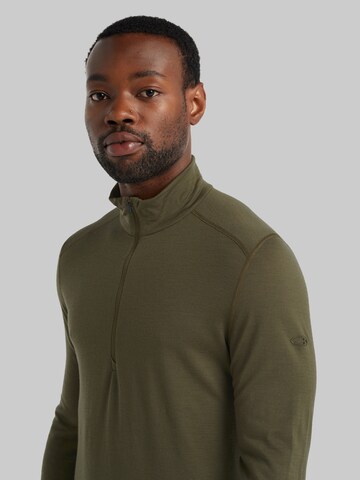 Base layer 'Oasis' di ICEBREAKER in verde