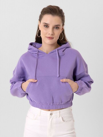 Felpa 'Dora' di Jacey Quinn in lilla