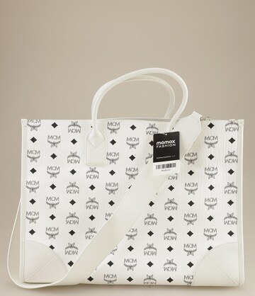 MCM Bag in One size in White: front