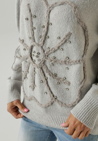 Aniston SELECTED Sweater in Grey