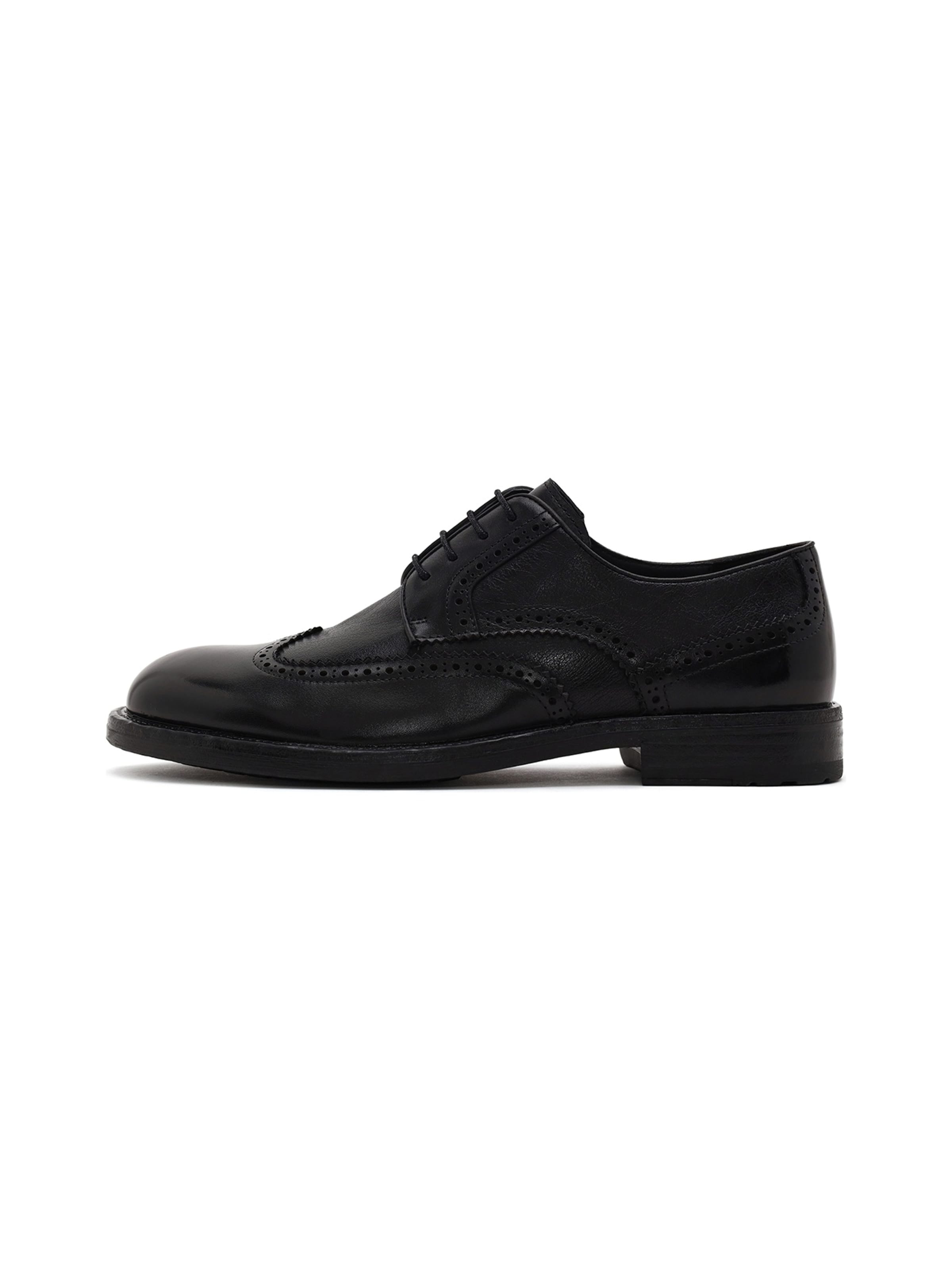 Scarpa stringata di Derimod in nero: frontale