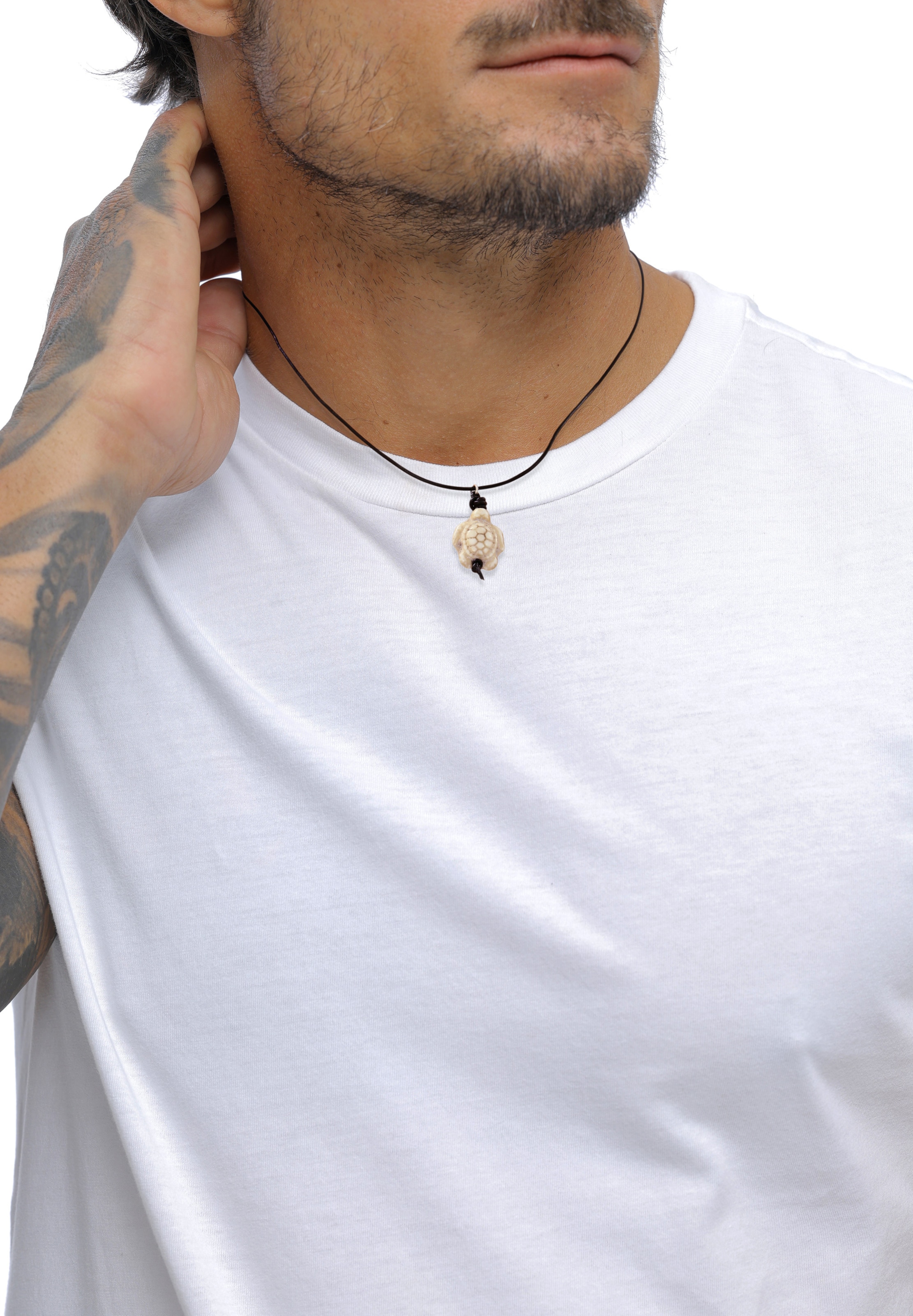 Chaîne 'Schildkröte' KUZZOI en noir : devant