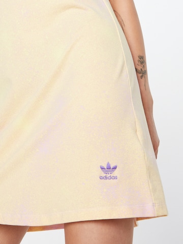 ADIDAS ORIGINALS Sommerkleid 'Allover Print' in Gelb