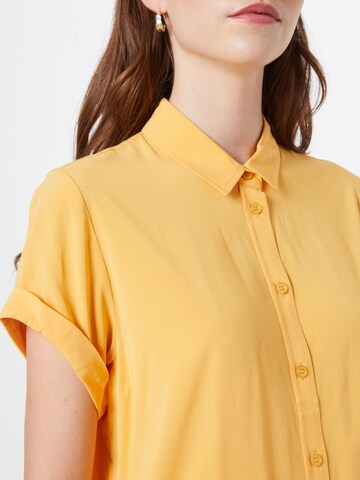 Samsøe Samsøe - Camisa 'Majan' em amarelo