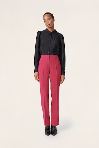 SOAKED IN LUXURY Slim fit Trousers with creases 'Corinne' in Pink